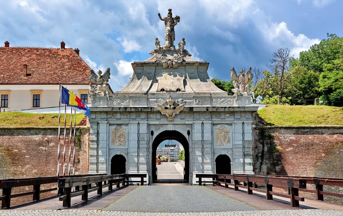 alba-iulia-vauban-fortress-gate