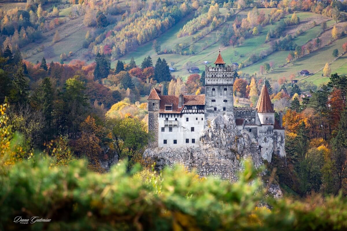 Dracula Castle In Transylvania Bran Castle Romania Trip Plannig Info