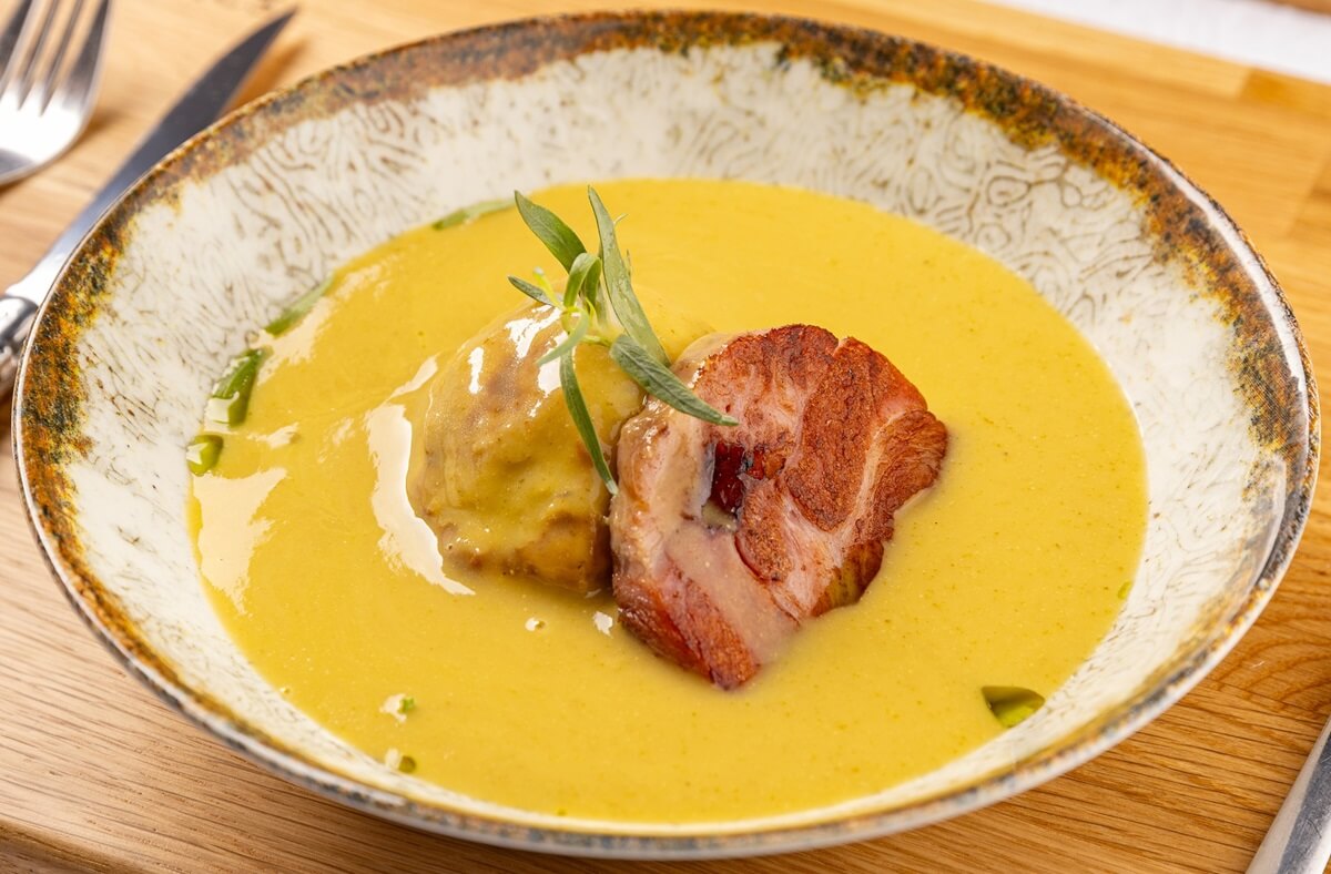 creamy-potato-soup-pork-shank-transylvania