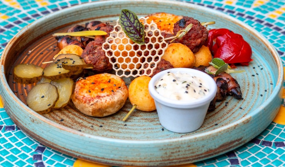 bucharest-hanul-berarilor-restaurant-gustare-calda-warm-appetizer