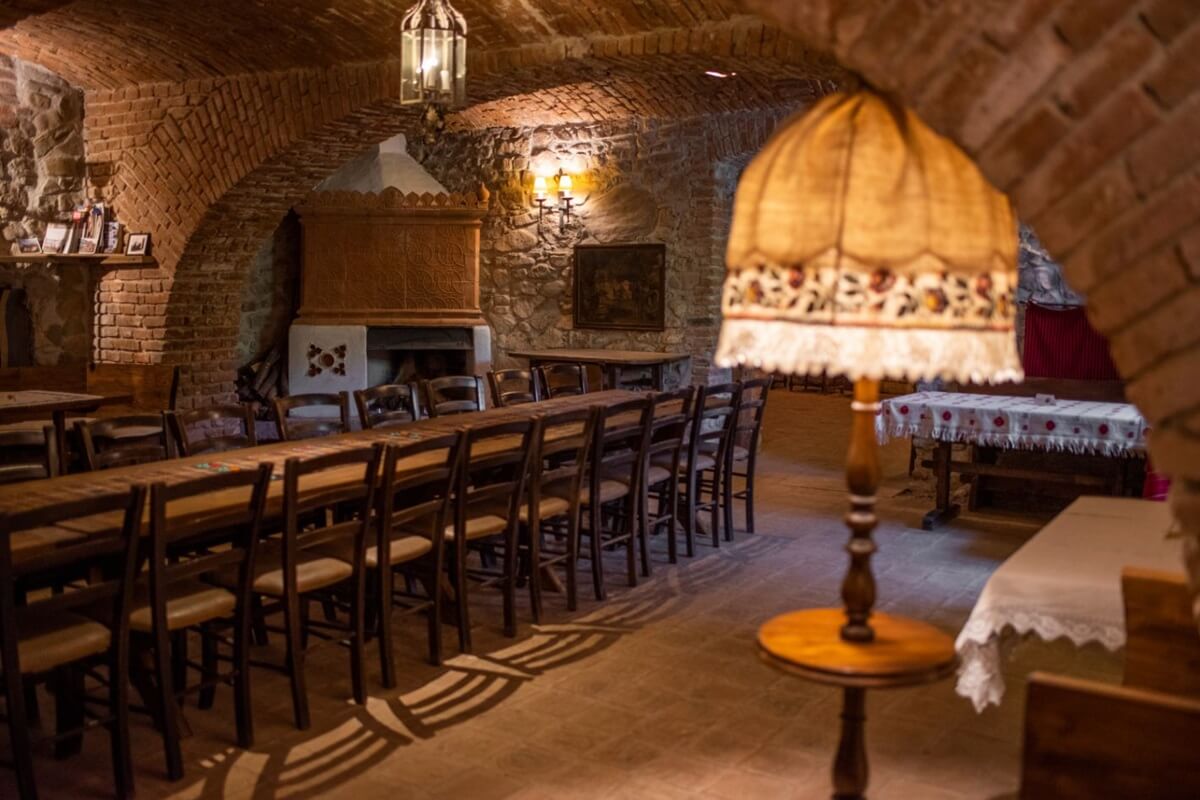 kalnoky-manor-dining-room-miclosoara