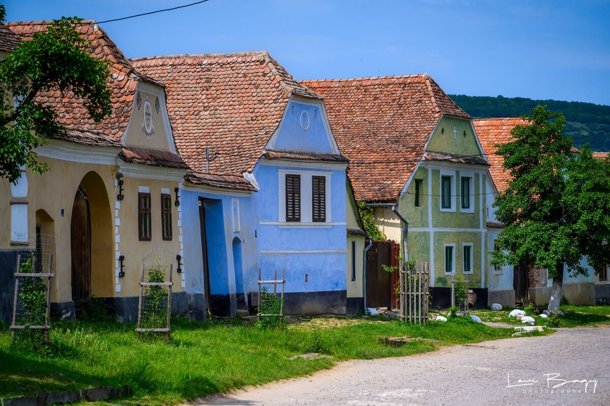 village-viscri-transylvania-house-facades